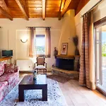 Pleiades Season Gems - Korinthos Stone Retreats 3*