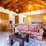 Pleiades Season Gems - Korinthos Stone Retreats Szálloda Kaliáni