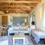 Pleiades Season Gems - Korinthos Stone Retreats 3* Kaliáni