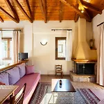 Pleiades Season Gems - Korinthos Stone Retreats 3* Kaliáni