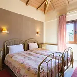 Pleiades Season Gems - Korinthos Stone Retreats Szálloda