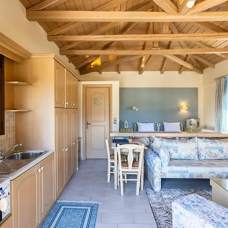 Pleiades Season Gems - Korinthos Stone Retreats Hotel