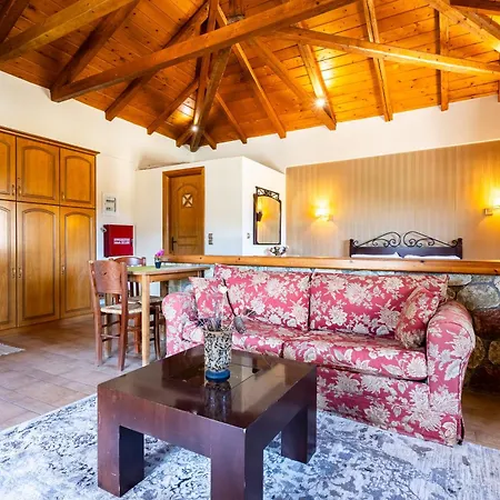 Pleiades Season Gems - Korinthos Stone Retreats Hotel Kalianoi