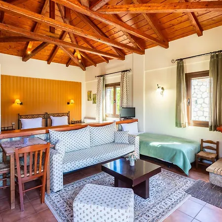 Pleiades Season Gems - Korinthos Stone Retreats Otel