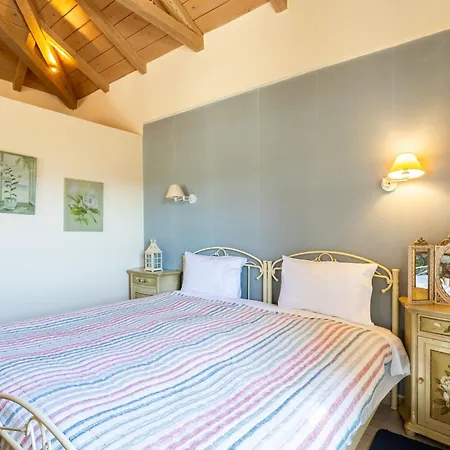 Hotel Pleiades Season Gems - Korinthos Stone Retreats 3*