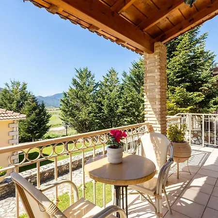 Pleiades Season Gems - Korinthos Stone Retreats 3*