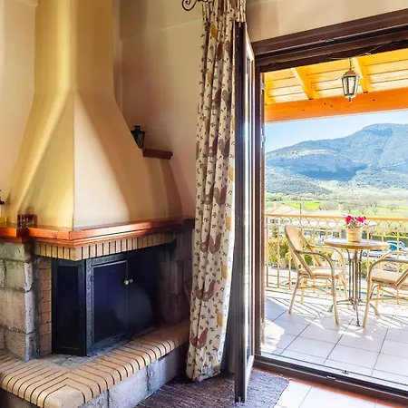 Pleiades Season Gems - Korinthos Stone Retreats Otel 3*