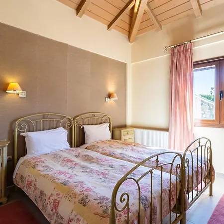 Pleiades Season Gems - Korinthos Stone Retreats Hotel