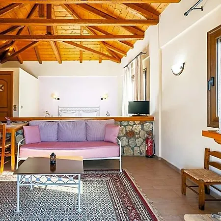Pleiades Season Gems - Korinthos Stone Retreats Hotel