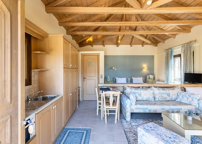 Pleiades Season Gems - Korinthos Stone Retreats Отель