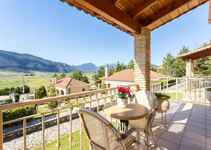 Pleiades Season Gems - Korinthos Stone Retreats Отель Kalianoi