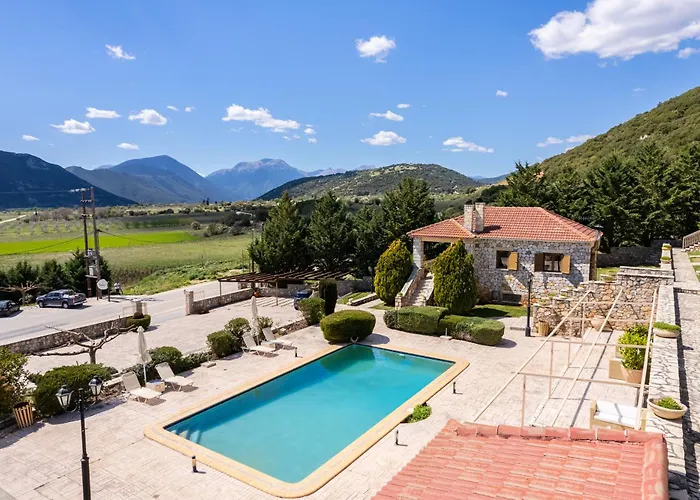 Pleiades Season Gems - Korinthos Stone Retreats Отель 3*