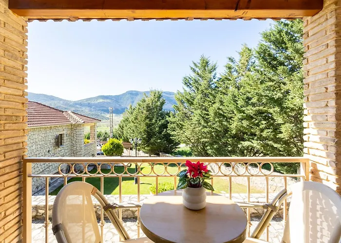 Pleiades Season Gems - Korinthos Stone Retreats 3*