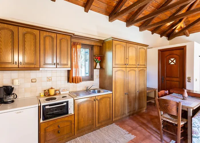 Hotel Pleiades Season Gems - Korinthos Stone Retreats 3*