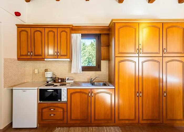 Pleiades Season Gems - Korinthos Stone Retreats Kalianoi