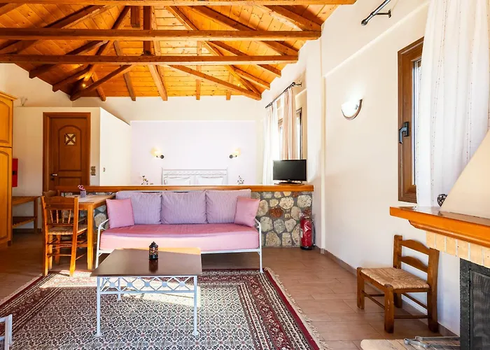 Отель Pleiades Season Gems - Korinthos Stone Retreats