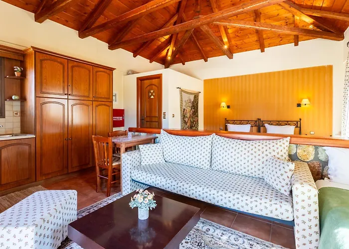 Pleiades Season Gems - Korinthos Stone Retreats 3*